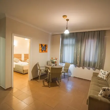 Narcis Aparthotel 4*