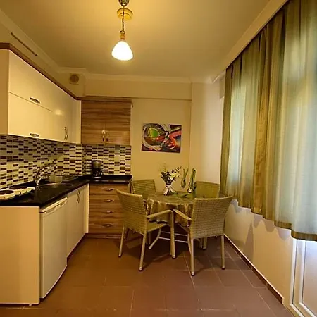 Narcis Aparthotel 4*